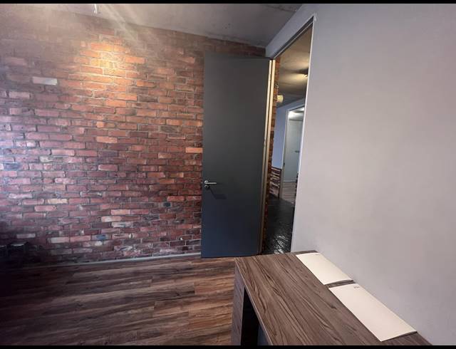23M² OFFICE TO LET IN DE WATERKANT